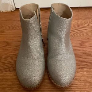 🚫SOLD🚫Girls Janie and Jack Silver Glittery Boots